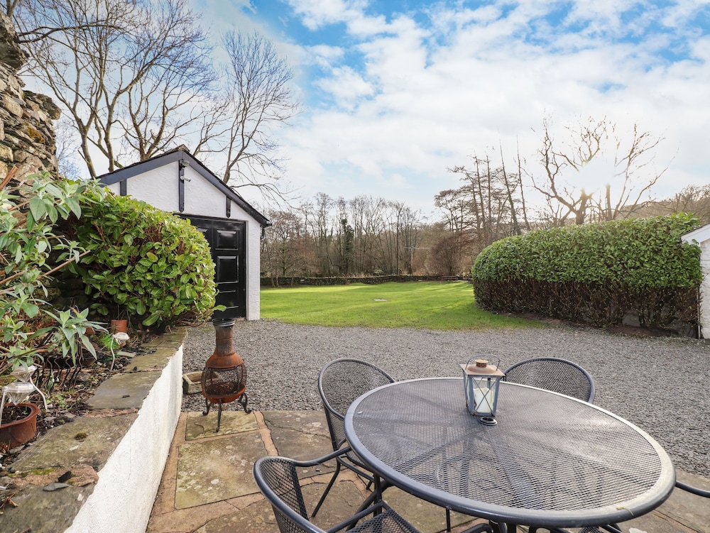 Smithy Cottage at Bowland Bridge