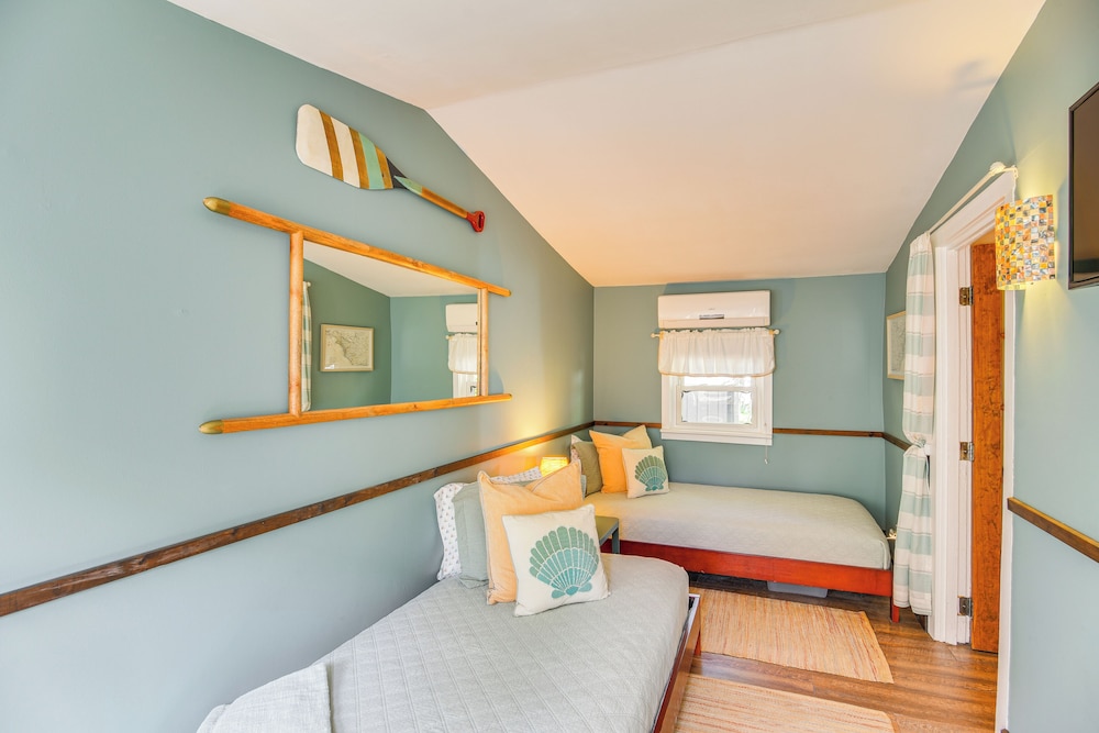 Walk to Beach: Water-view Abode in Portsmouth!