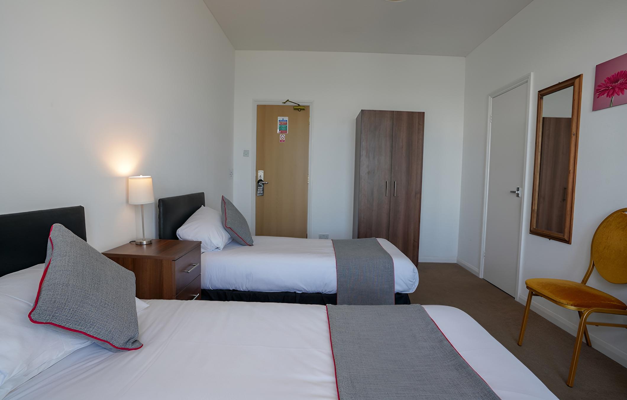 OYO Shanklin Beach Hotel