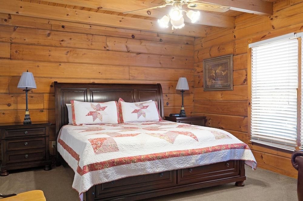 Country Pines Lodge
