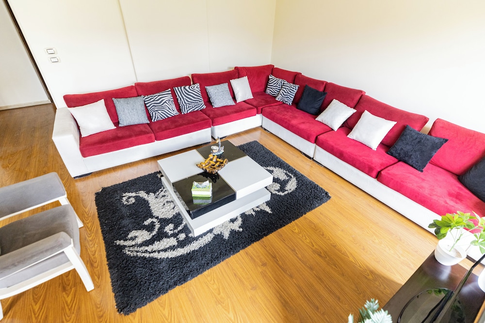 Hibiscus Haven Suite