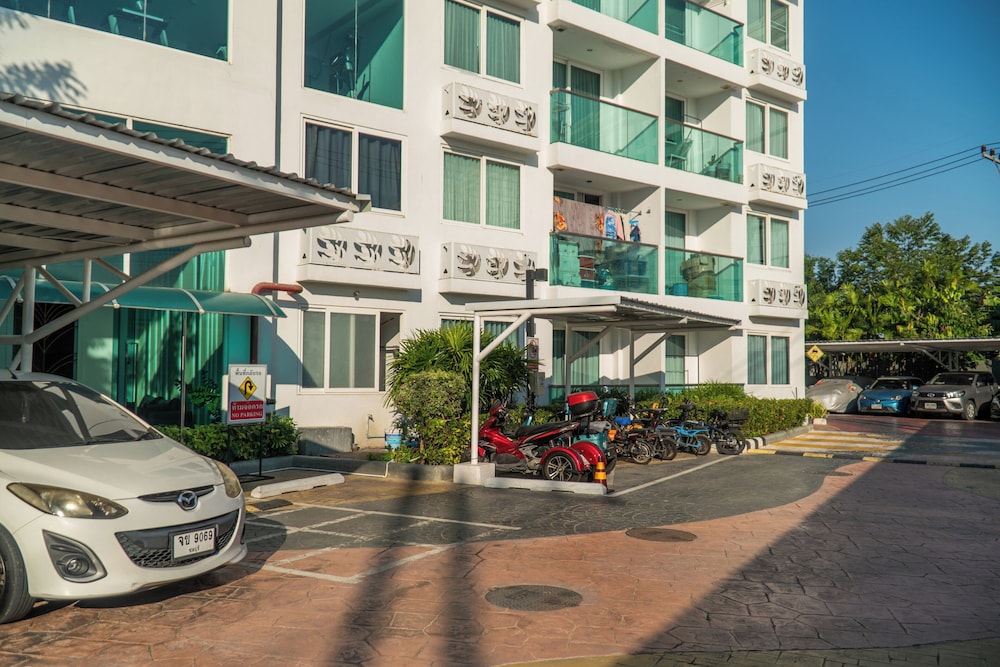 Amazon Apartments by Apartwell
