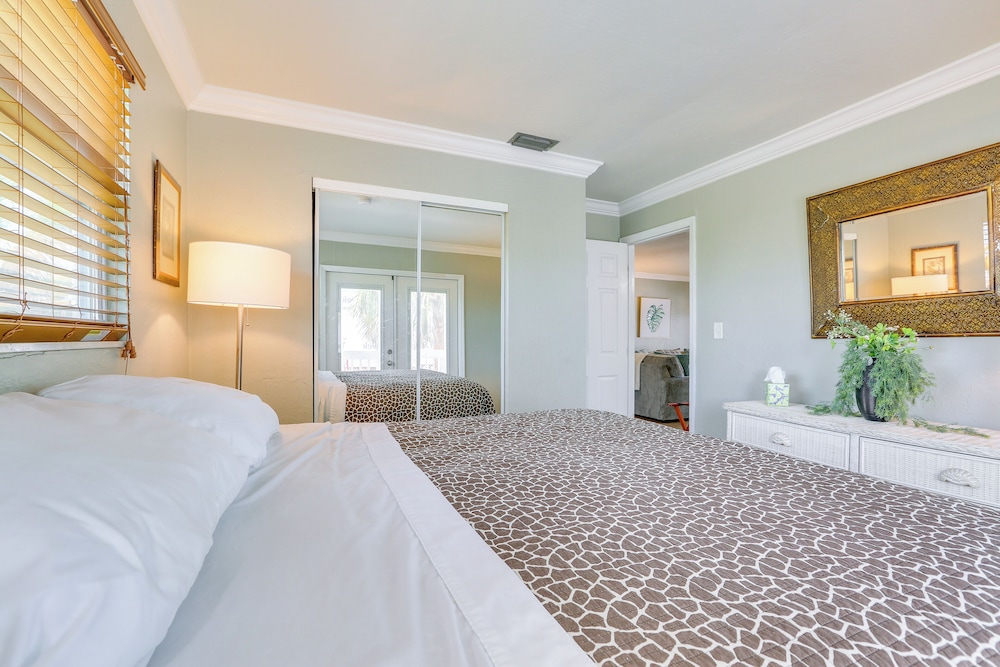 Steps to Shore: Sunny Fort Myers Beach Escape!