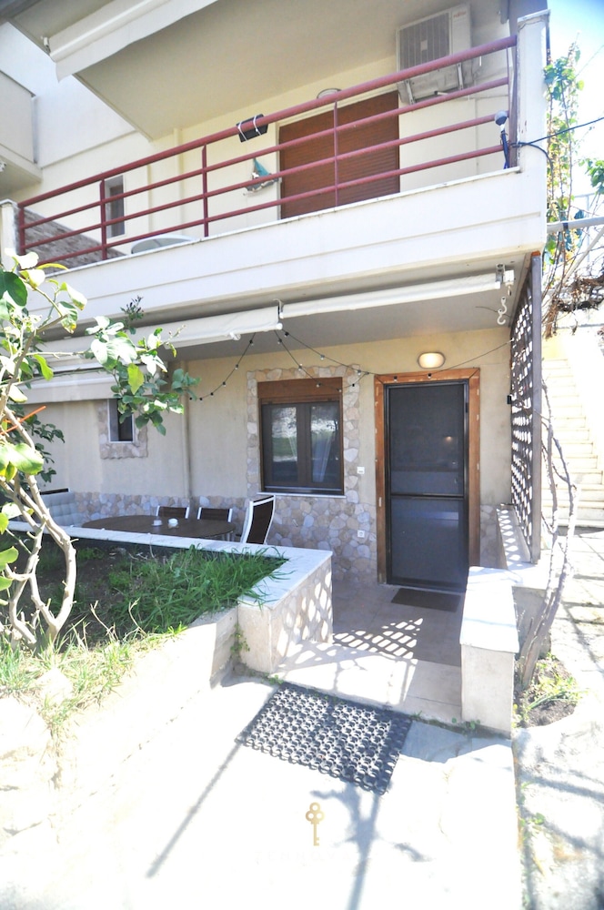 Zennova 63 Nikiti Summer Apt
