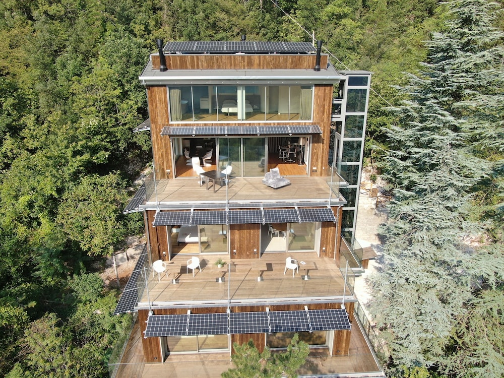 LA FORESTALE Luxury Ecolodge