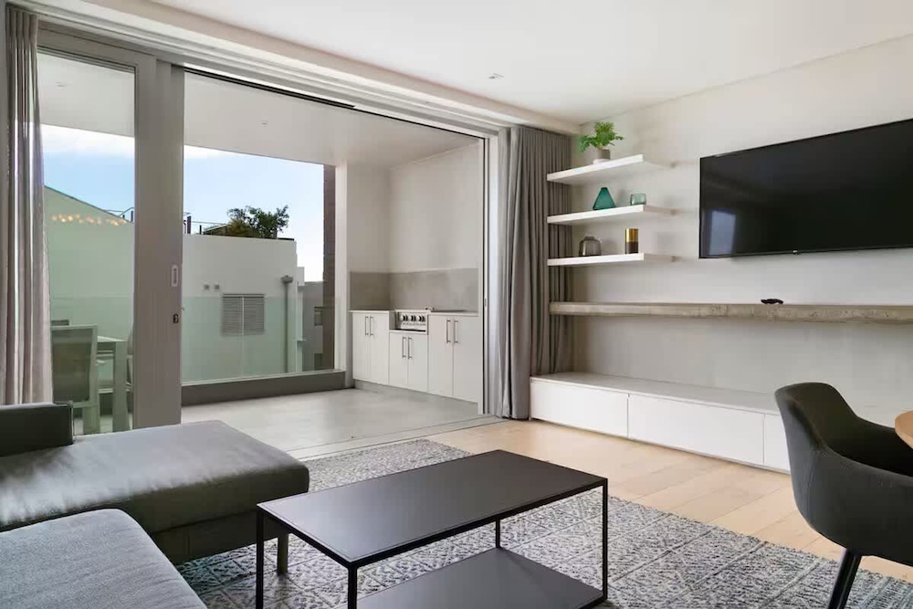 Deluxe Luxury 2 Bedroom Apartment Seapoint