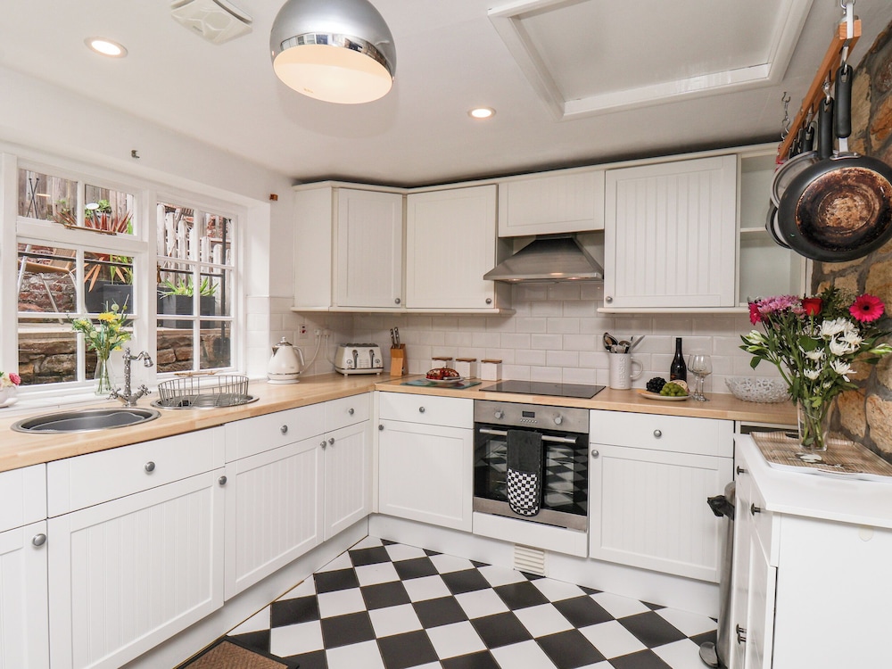 Midships Cottage