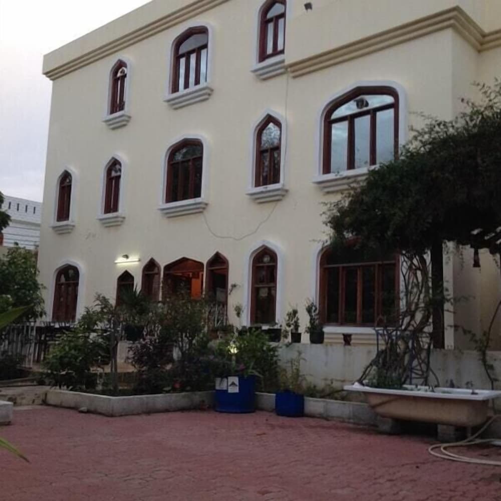Garden Roomz Oman