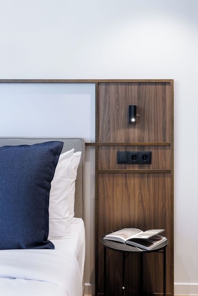 MoRe by Zoia Living