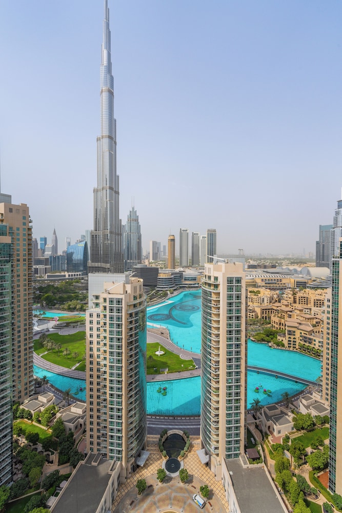 Luxury Condo With Burj Khalifa and Fountain Views