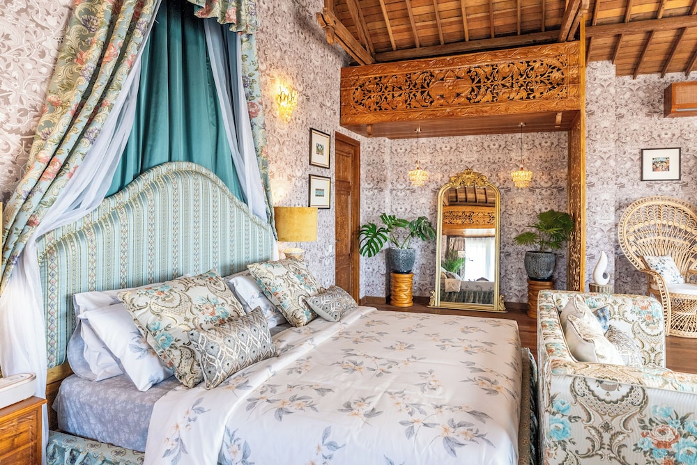 Luxurious Arakana Villa with Pool
