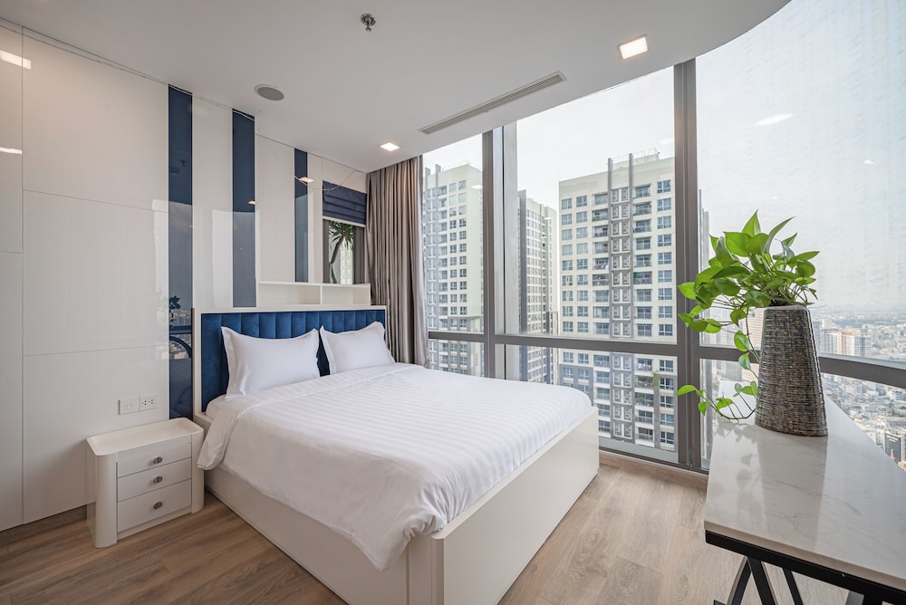 Landmark 81 & Vinhomes - ZEN Saigon Citypoint.
