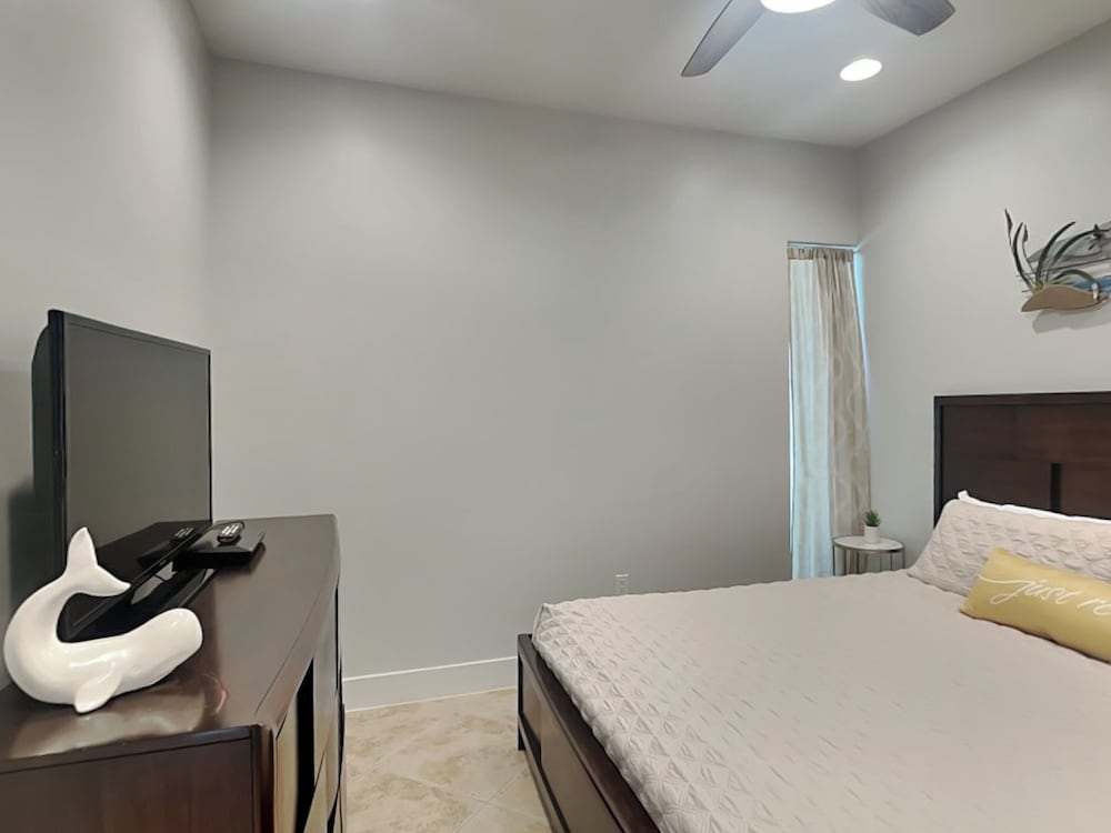 Low Tides by Ryson Vacation Rentals