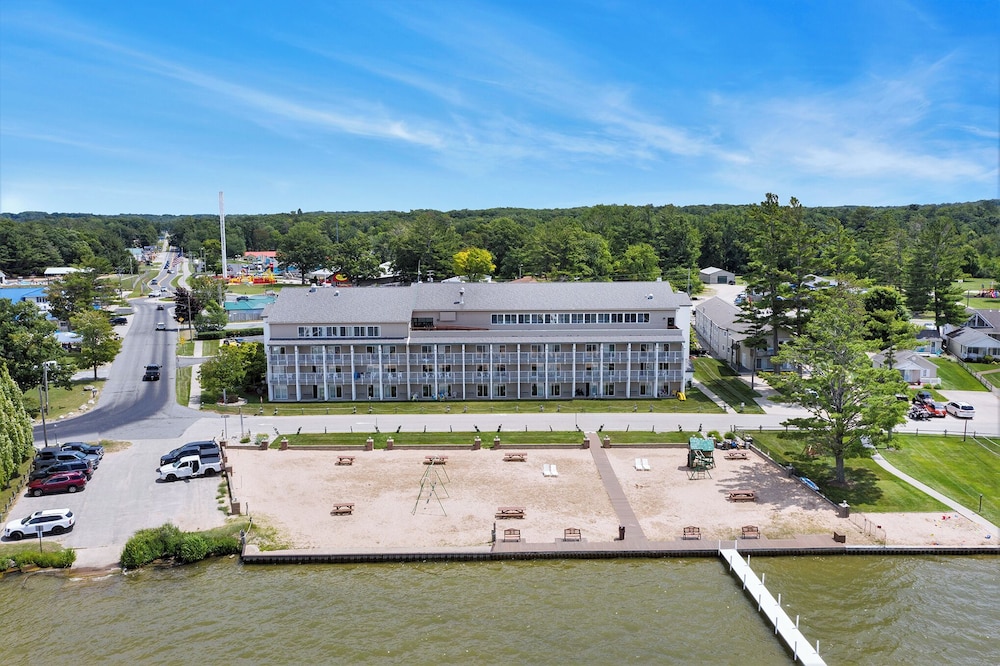 Dunes Waterfront Resort