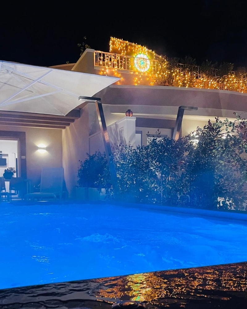 La Collina di Montegrappa - Suites with Heated Private Pool - Suites with Shared Pool