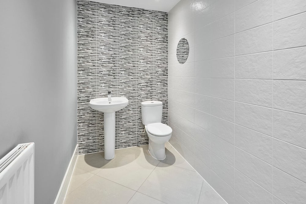 Host Stay Chippenham Close