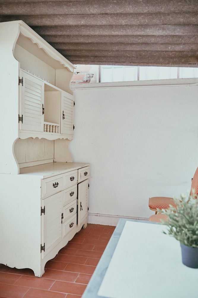 LOFT HOSTAL Group 18