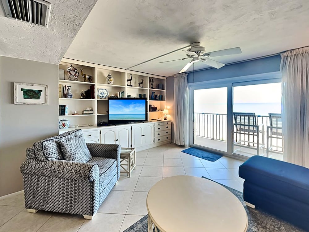 Barry Palm 202 by Distinctive Beach Rentals