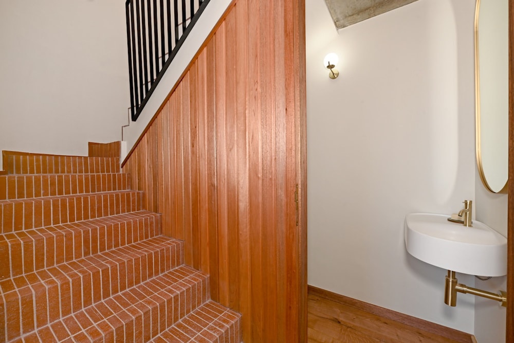 Elegant Camps Bay Eco Pool Sauna Views