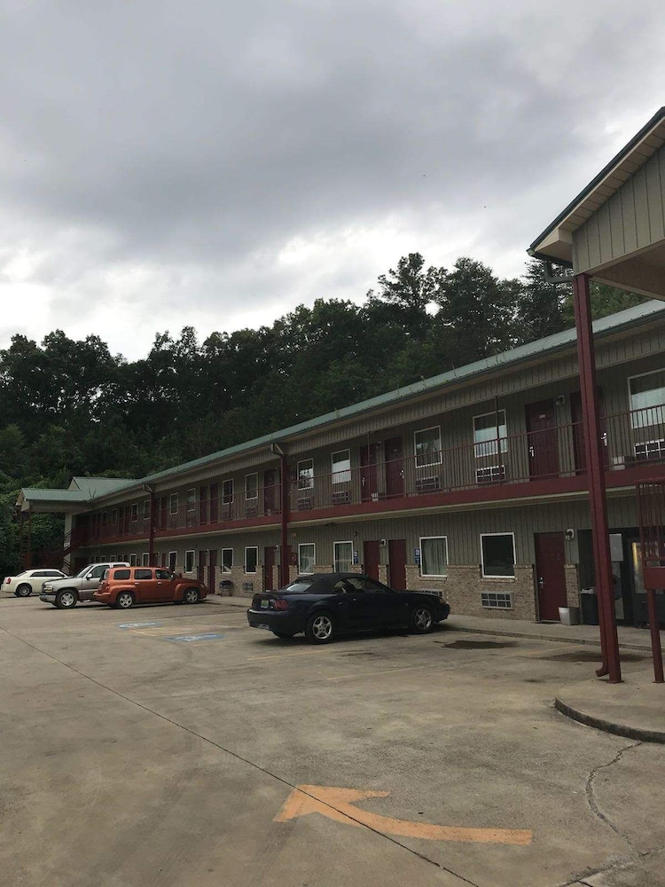 City Heart Inn  Suites - Property Image 6