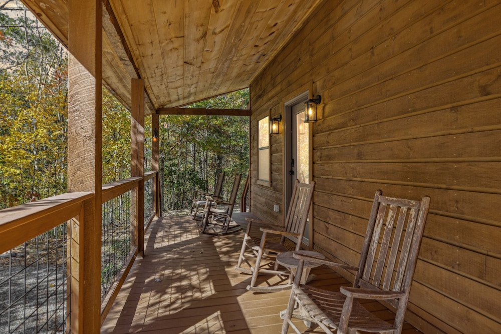 The Wild Life 2 Bedroom Cabin