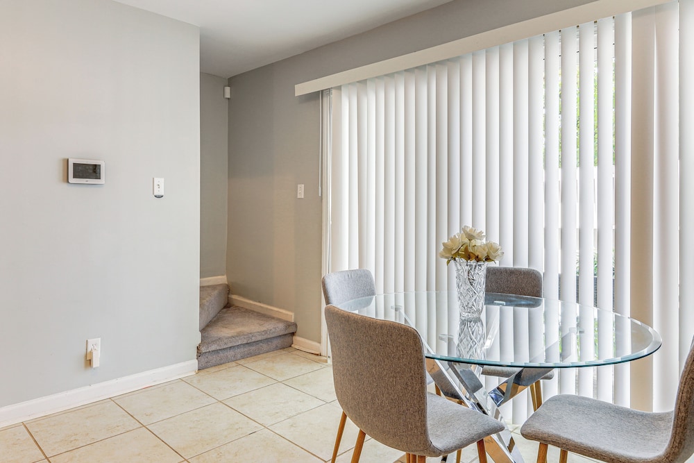 Steps to Park: Dog-friendly Condo in Conyers!