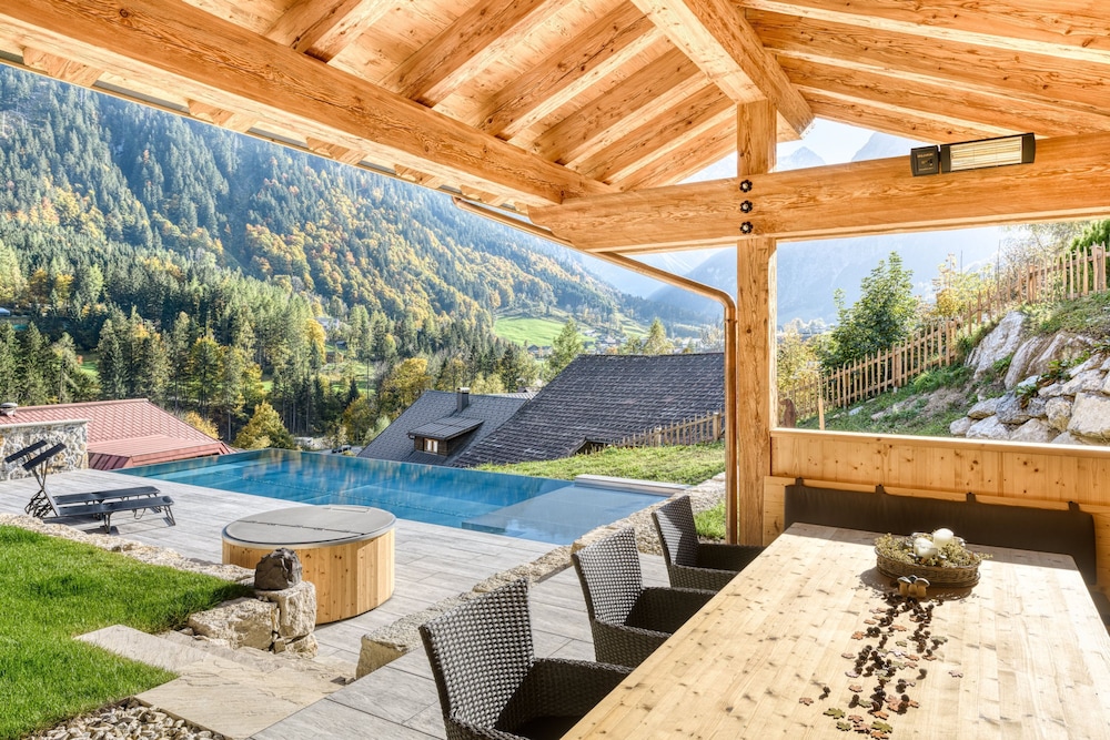Chalet GM in Brand With 5 Bedrooms and 4 Bathrooms