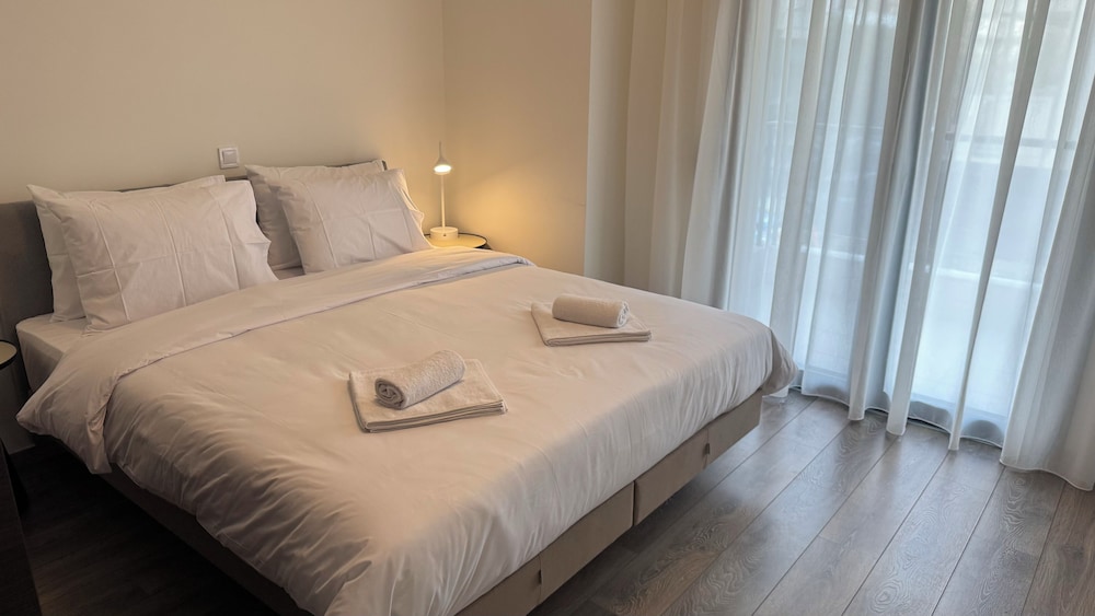 Icon Apartments