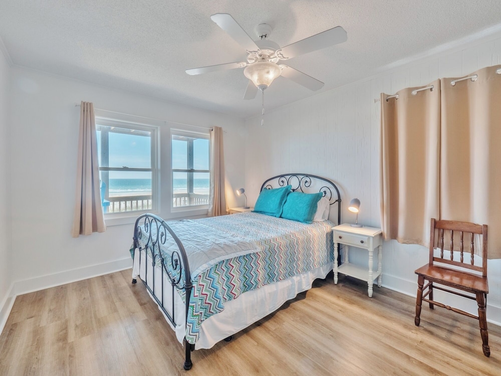 Walking on Sunshine by Topsail Realty