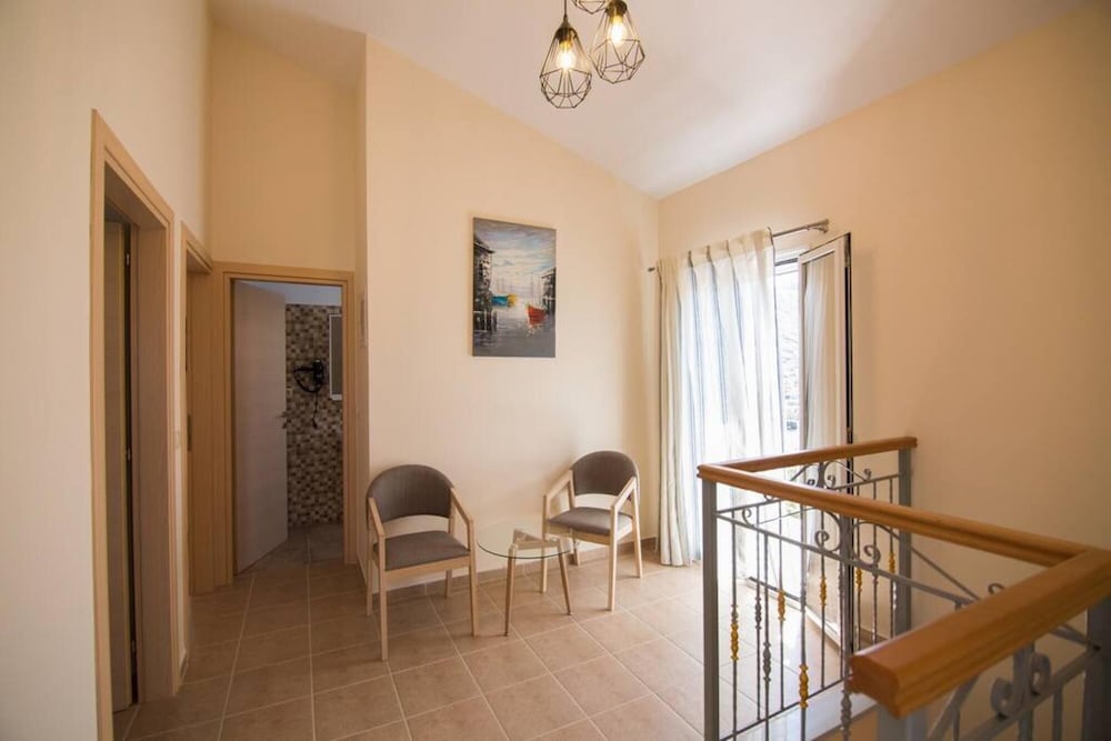 Villa Elpida at Minies view 3