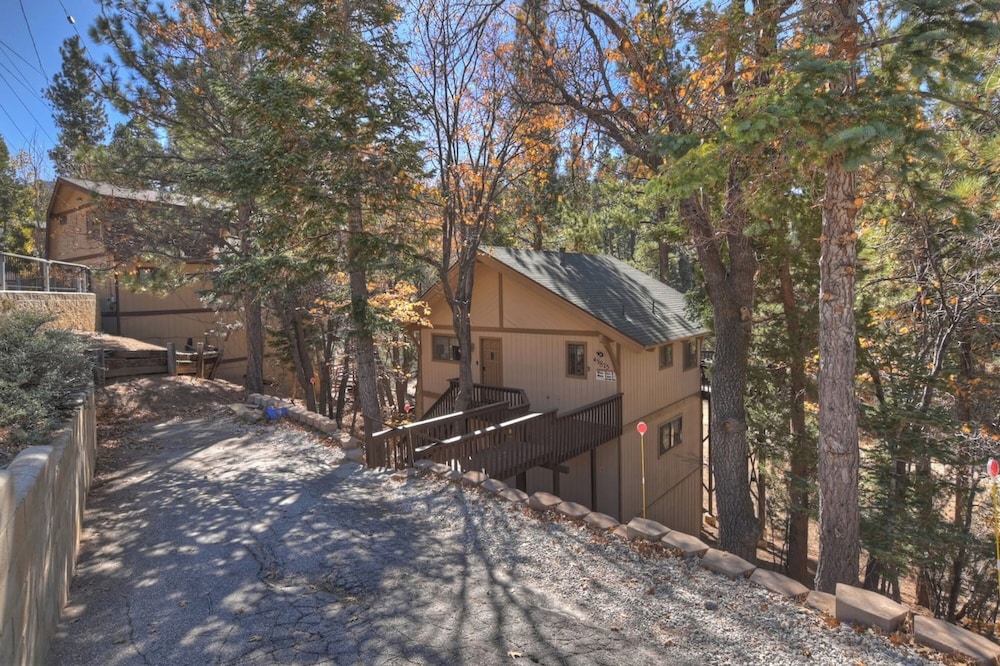 Everwood Serenity Treehouse
