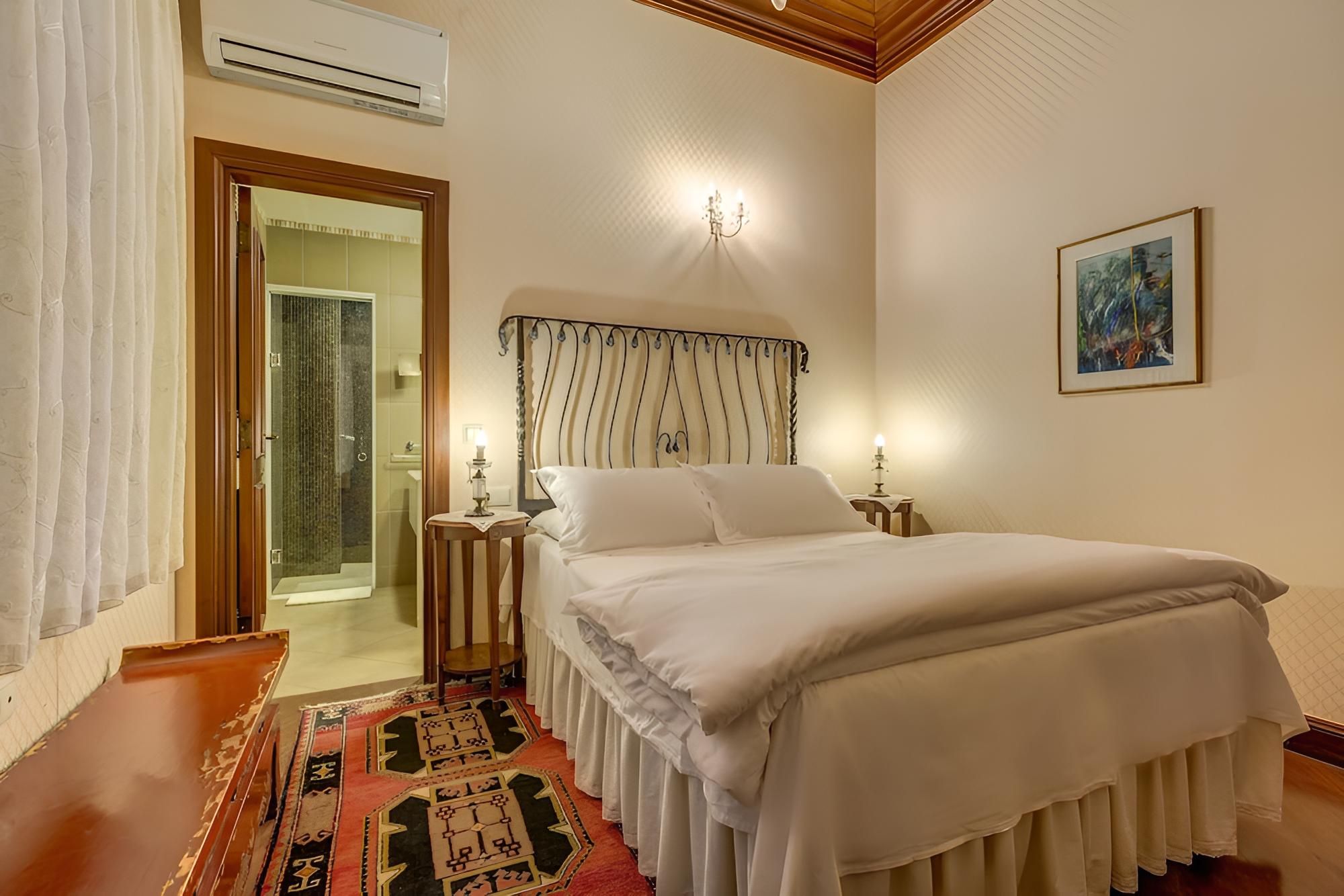 Kaucuk Hotel