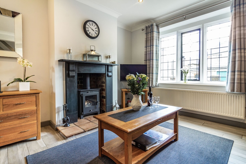Corner Cottage