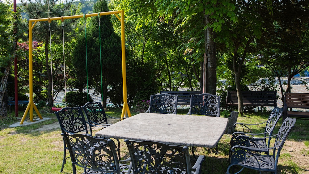 Muju Cherish Pension