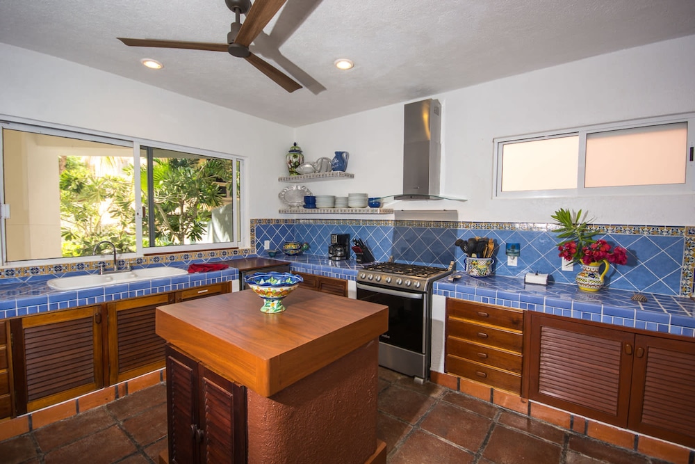 Beachfront W Private Staff in Gated Community