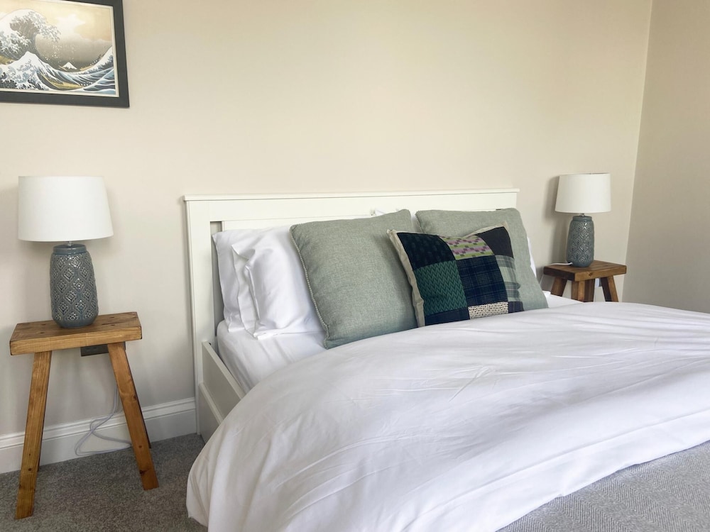 Spacious 2BD Flat With Stunning Views Folkestone view 2