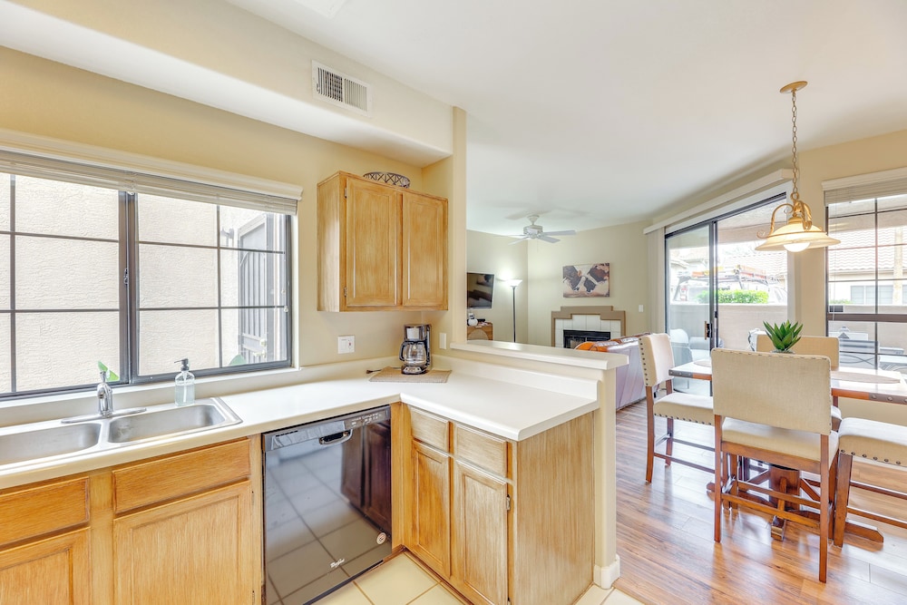 2 Mi to Dtwn: Condo w/ Patio in Mesa!