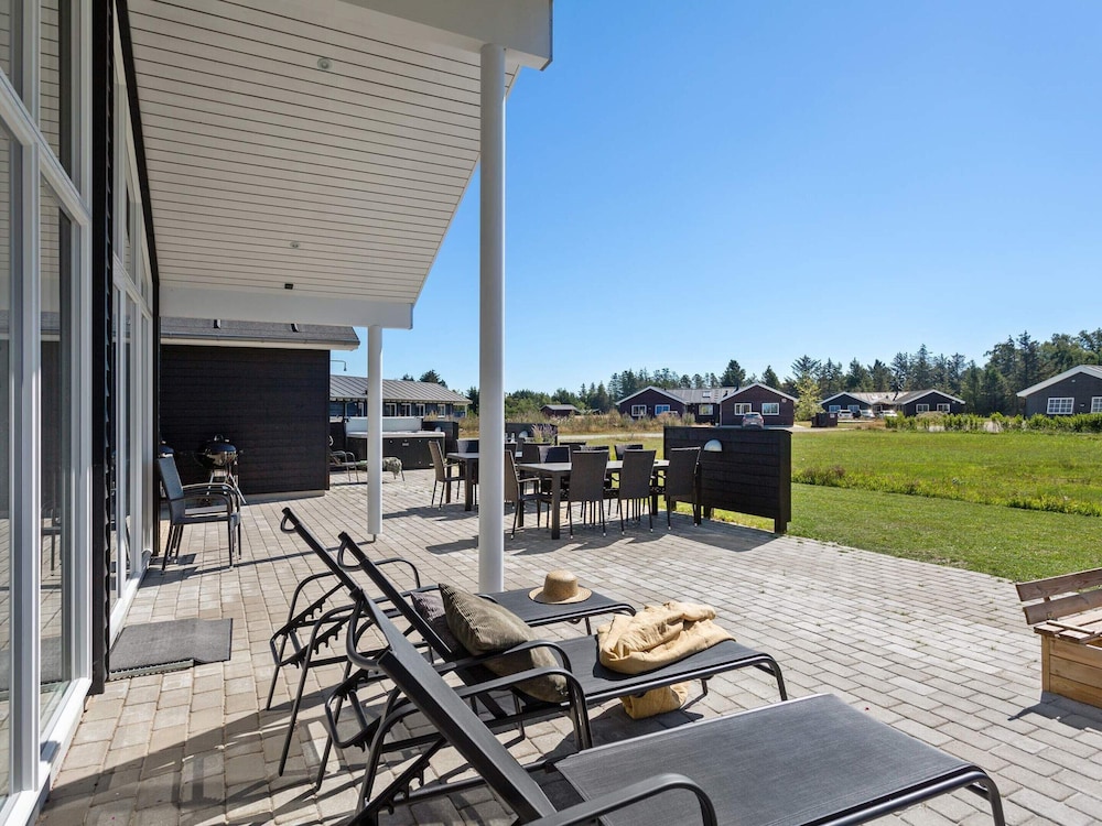 5 Star Holiday Home in Albaek
