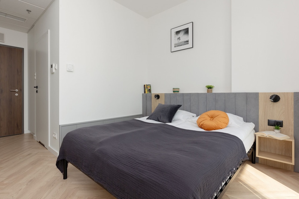 Studios With AC Kasprzaka 29 by Renters view 2