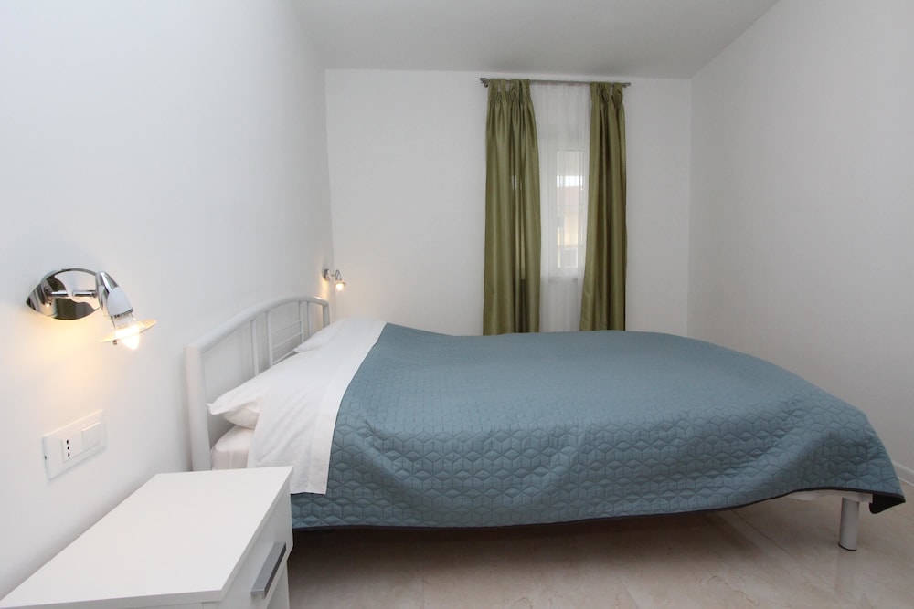 Apartments Palaziol view 2