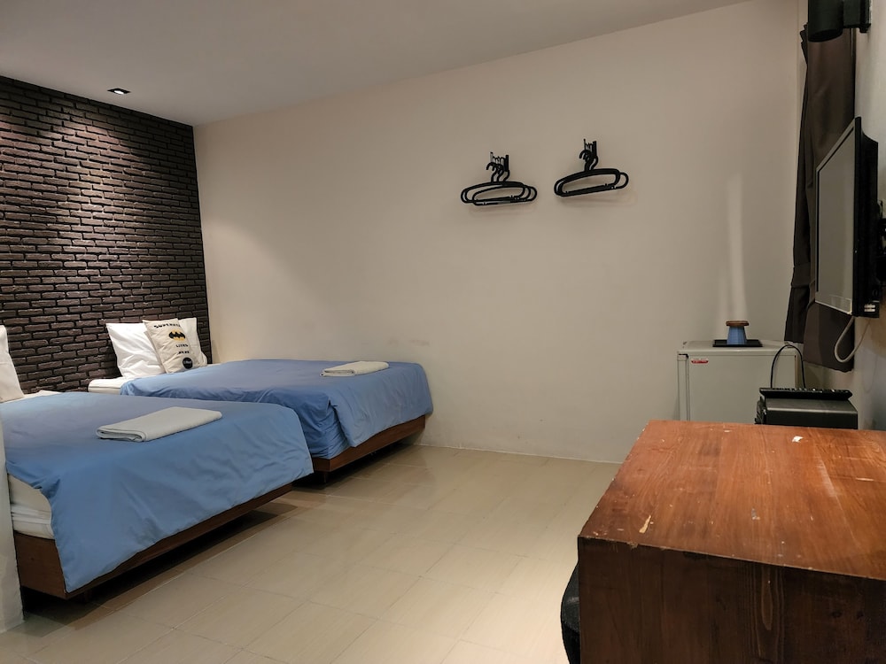 Dfeel House