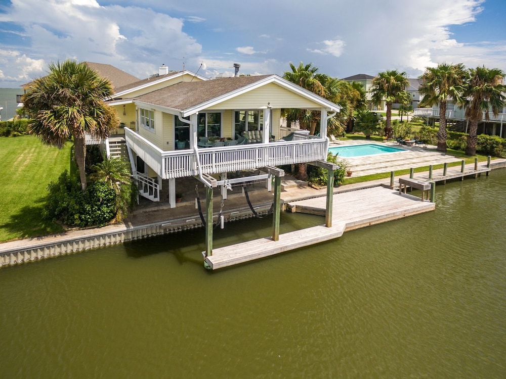 Luna Mar by Ryson Vacation Rentals