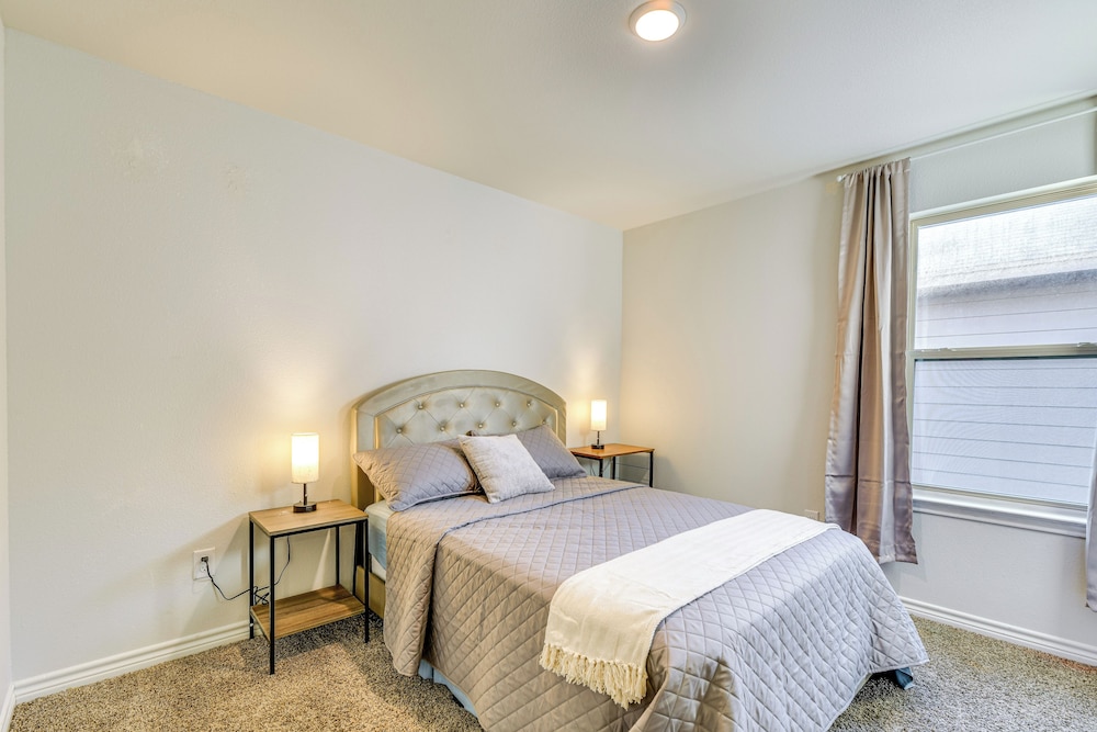 3 Mi to Marina: Pet-friendly Gem in Corpus Christi