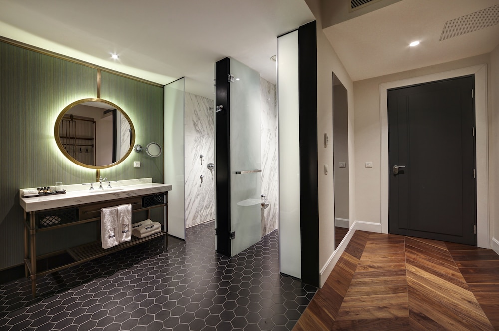 39 Kalamış Marina Oteli - Image 70