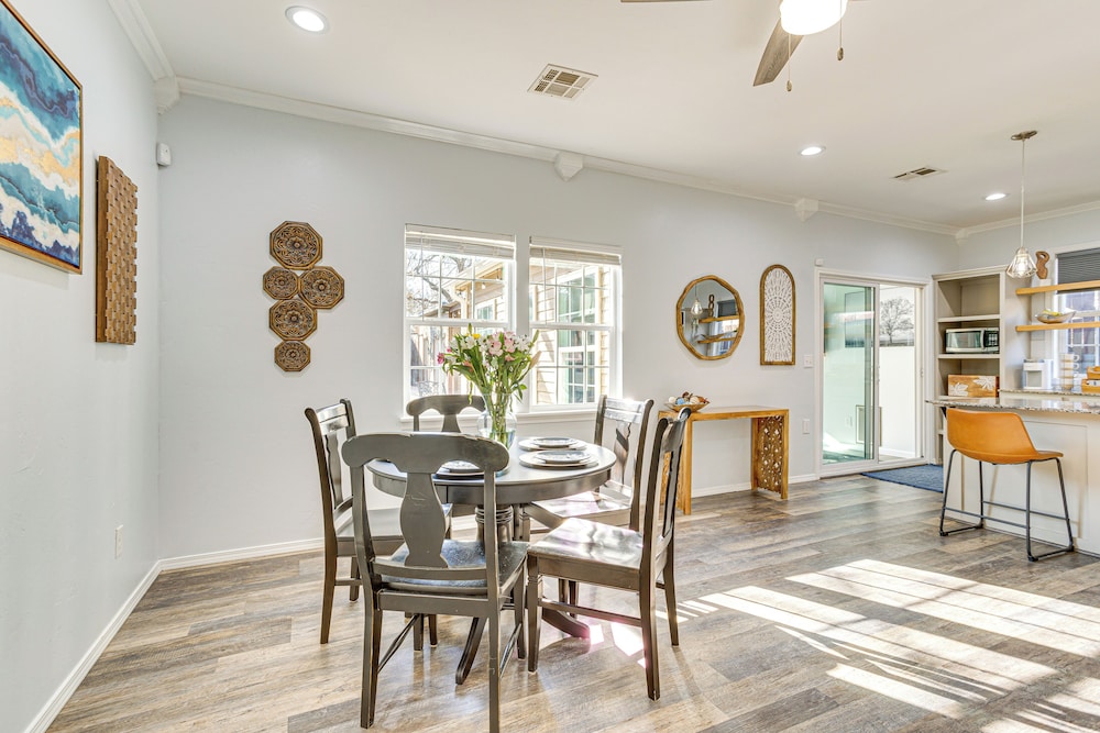 Sauna, Hot Tub & Cold Plunge: Oklahoma City Home!
