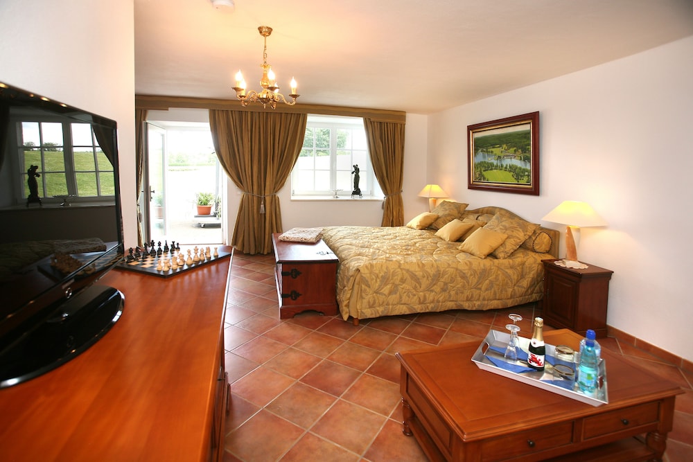 Domaine de Ballerand view 5