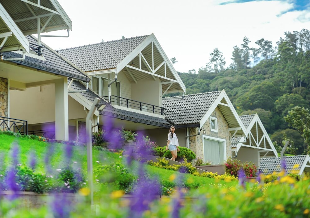 AJ Gable clouds Ooty by VOYE HOMES