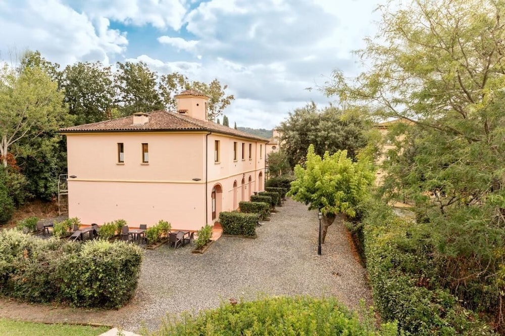 Borgo San Martino Residence Hotel & SPA