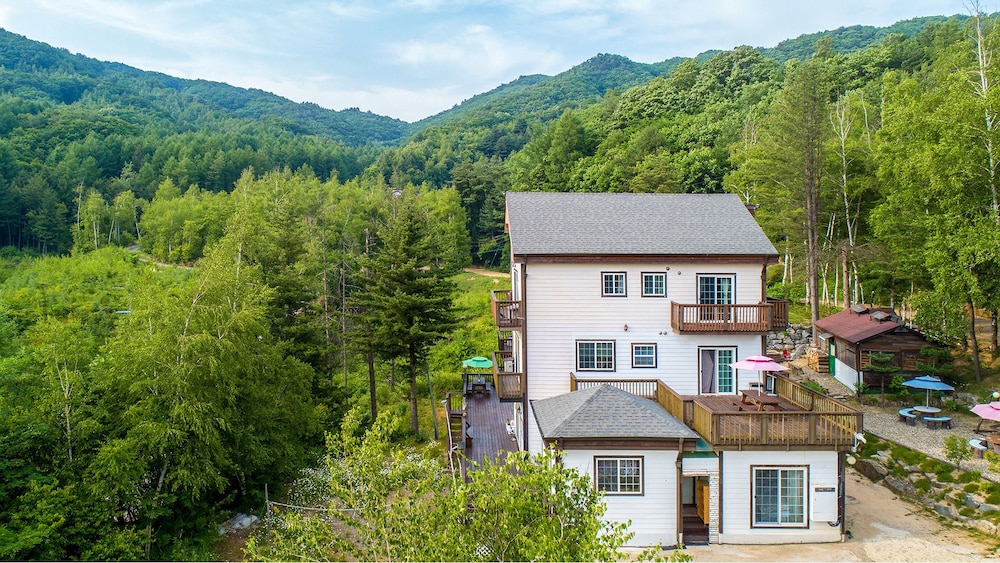 Secret Garden Pension