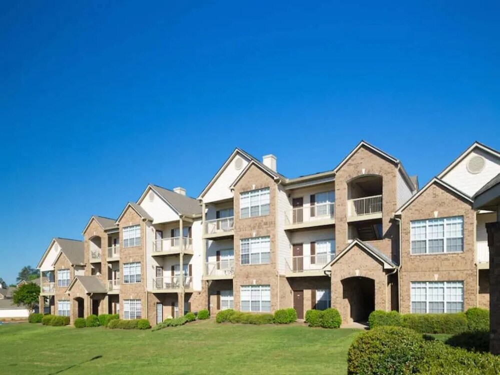 Landing Apartments - Atlanta